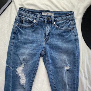 womens low rise jeans w/rips 2/25$